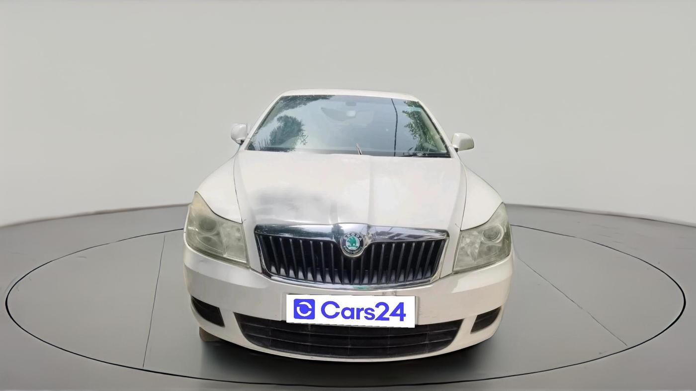 2011 Skoda Laura AMBIENTE 1.8 TSI, Petrol, Manual, 34,932 km, exterior