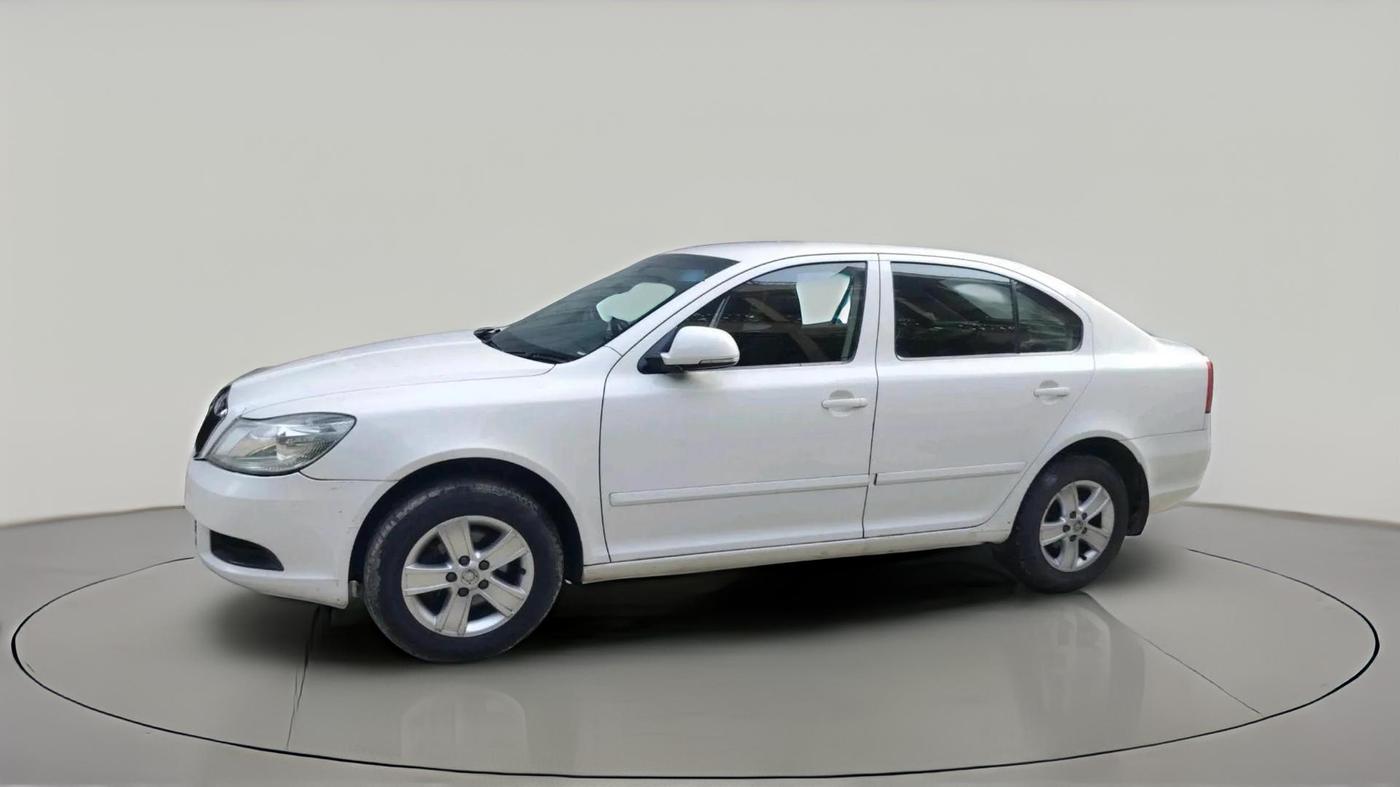 2011 Skoda Laura AMBIENTE 1.8 TSI, Petrol, Manual, 34,932 km, exterior
