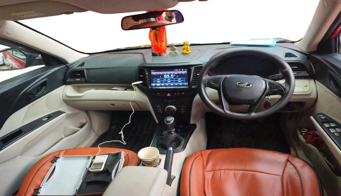 2019 Mahindra XUV300 W4 1.2 PETROL, Petrol, Manual, 57,663 km, interior