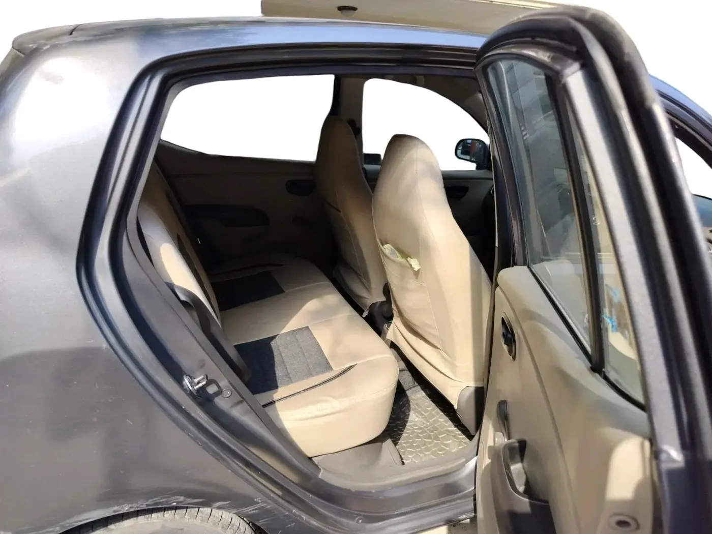 2013 Hyundai i10 ERA 1.1, Petrol, Manual, 83,324 km, interior