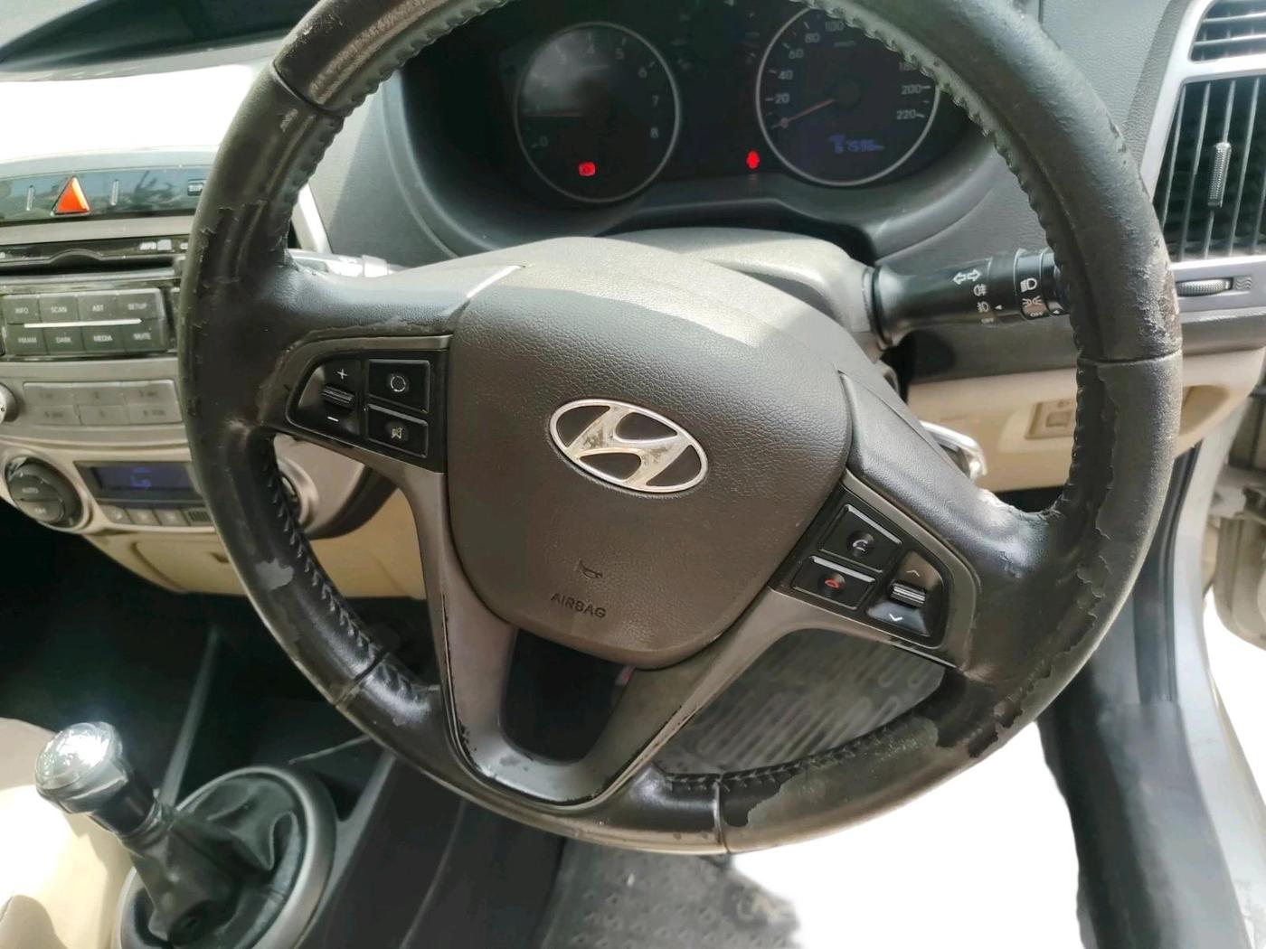 2013 Hyundai i20 SPORTZ 1.2, Petrol, Manual, 67,596 km, interior