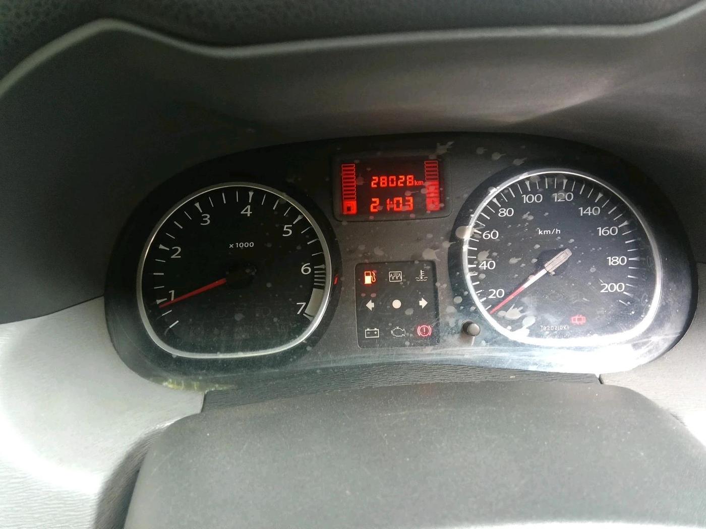 2014 Renault Duster RXE PETROL, Petrol, Manual, 28,028 km, interior