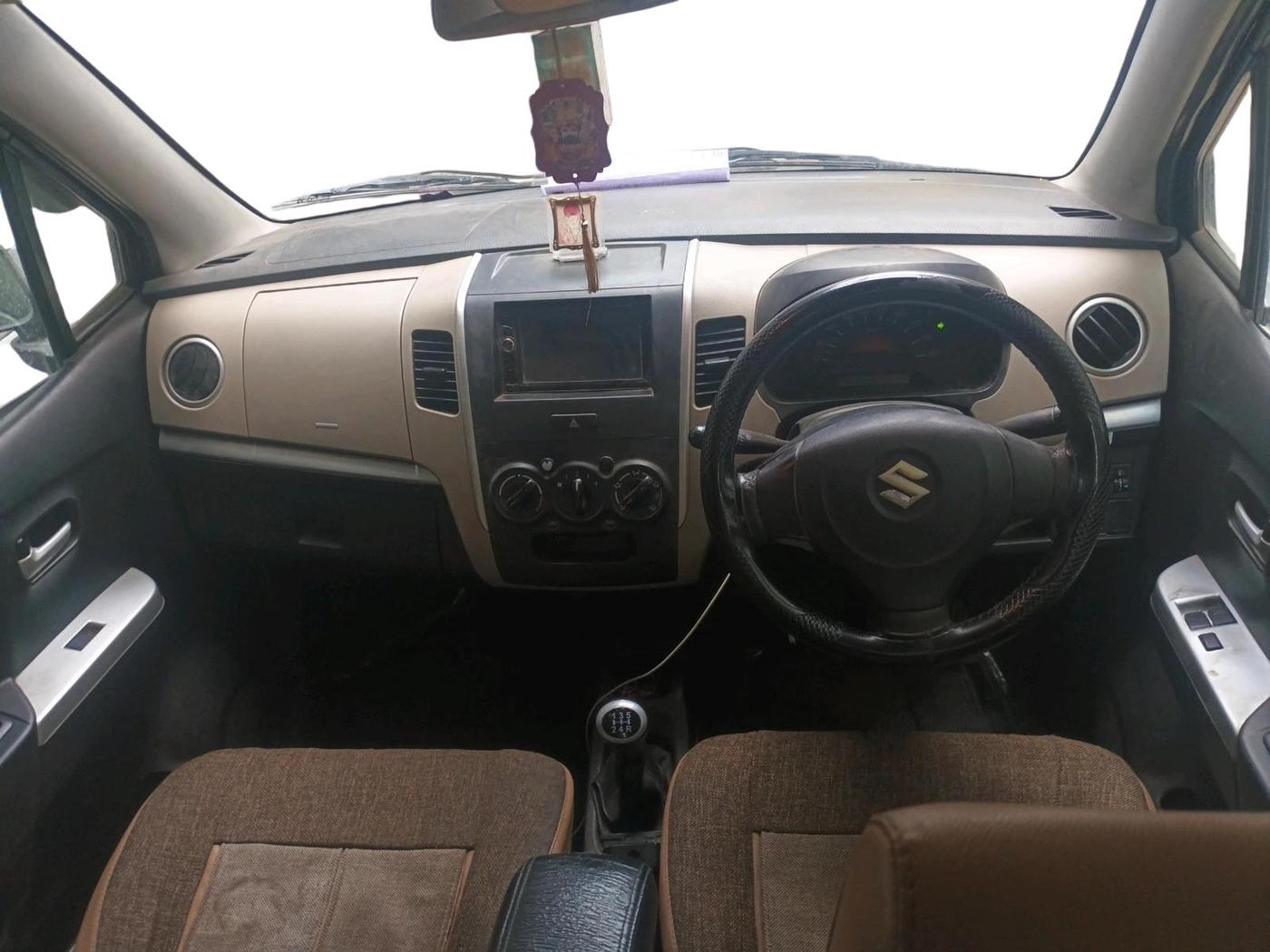 2014 Maruti Wagon R 1.0 LXI CNG, CNG, Manual, 1,22,410 km, interior