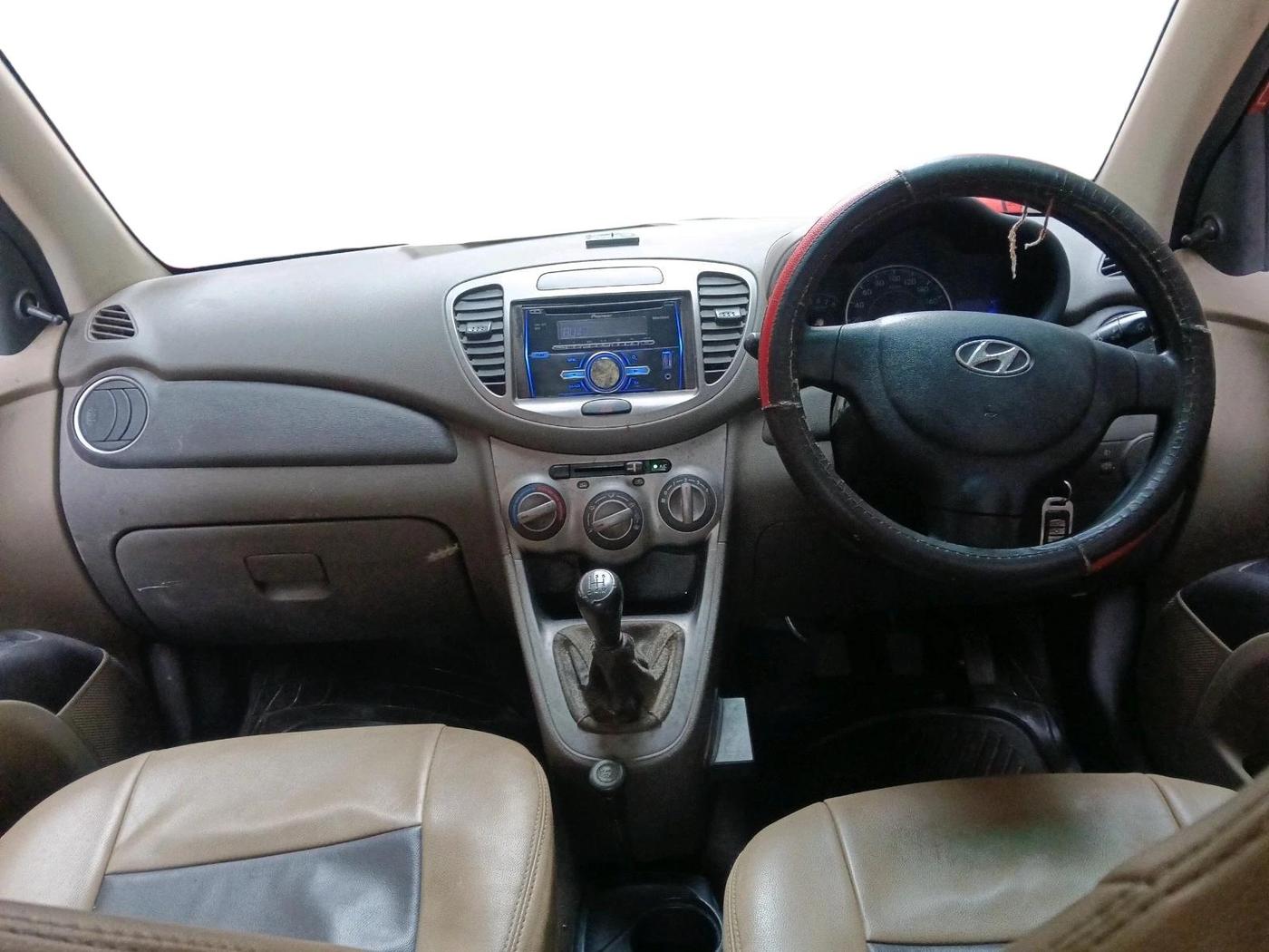 2011 Hyundai i10 ERA 1.1, Petrol, Manual, 38,292 km, interior
