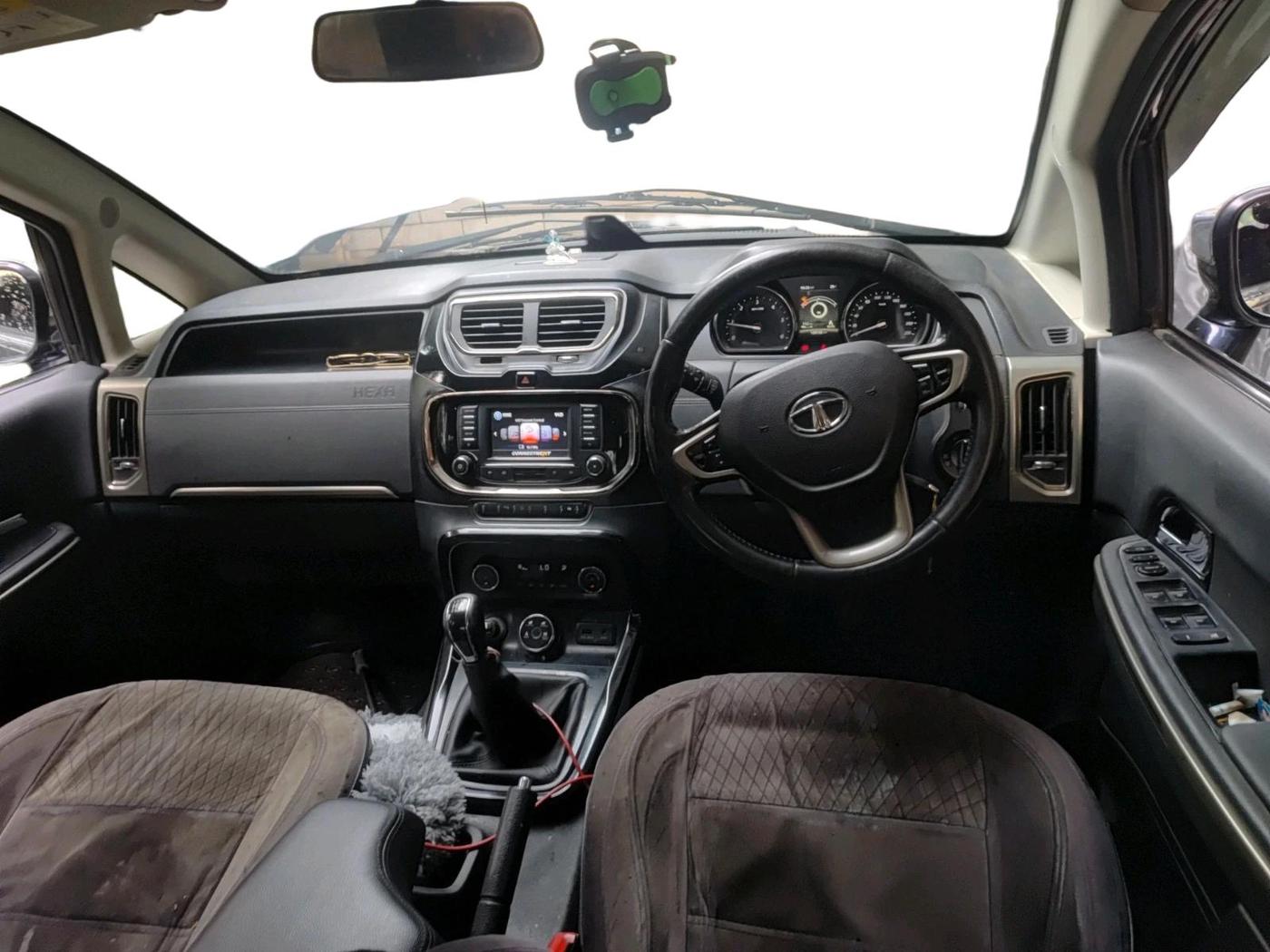 2017 Tata Hexa XT 4X2 6 STR, Diesel, Manual, 1,20,130 km, interior