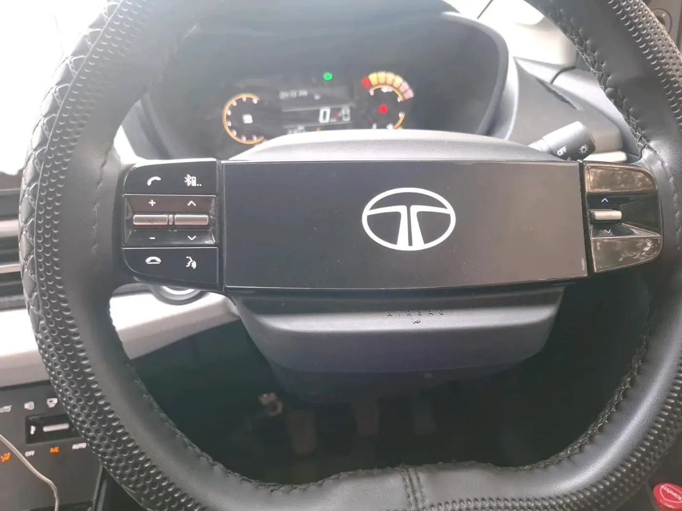2025 Tata NEXON Creative 1.2 iCNG, CNG, Manual, 21,071 km, interior