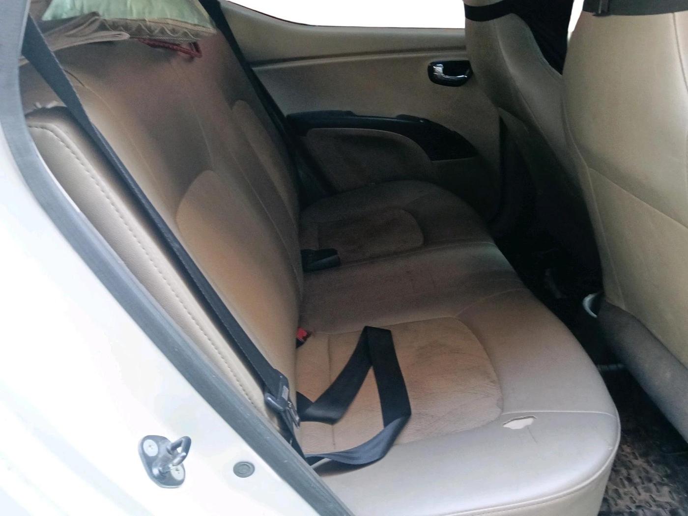 2012 Hyundai i10 MAGNA 1.2, CNG, Manual, 79,532 km, interior