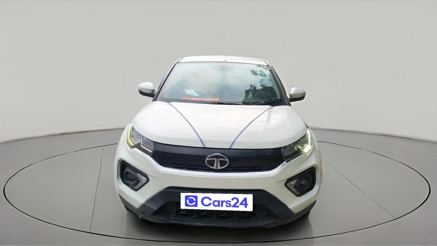 2022 Tata NEXON XE PETROL, CNG, Manual, 64,313 km, exterior