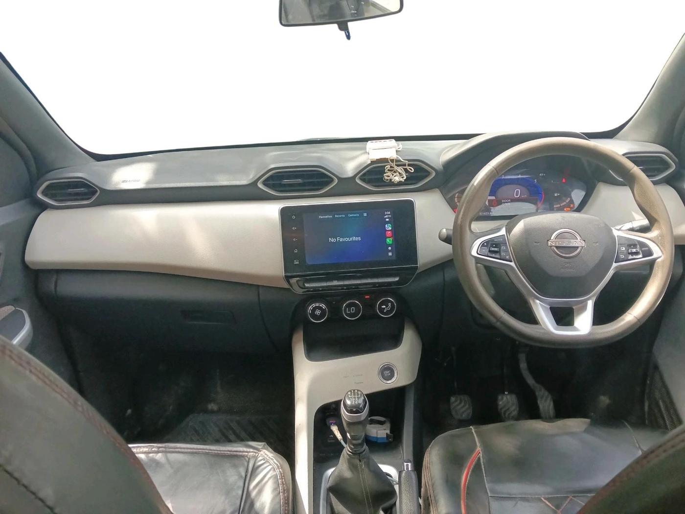 2022 Nissan MAGNITE XV MT, Petrol, Manual, 85,921 km, interior