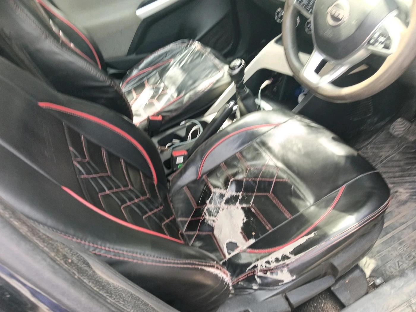2022 Nissan MAGNITE XV MT, Petrol, Manual, 85,921 km, interior
