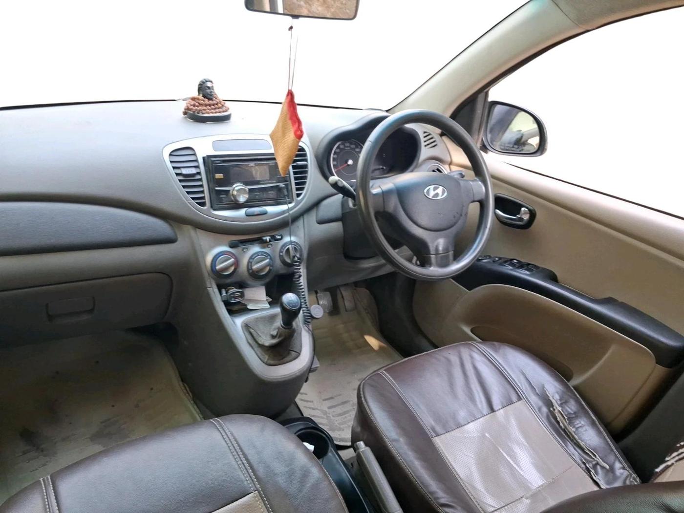 2012 Hyundai i10 MAGNA 1.2, Petrol, Manual, 64,012 km, interior