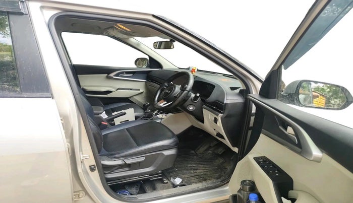 2024 KIA CARENS Premium (O) 1.5 Petrol 7 STR, Petrol, Manual, 33,495 km, interior