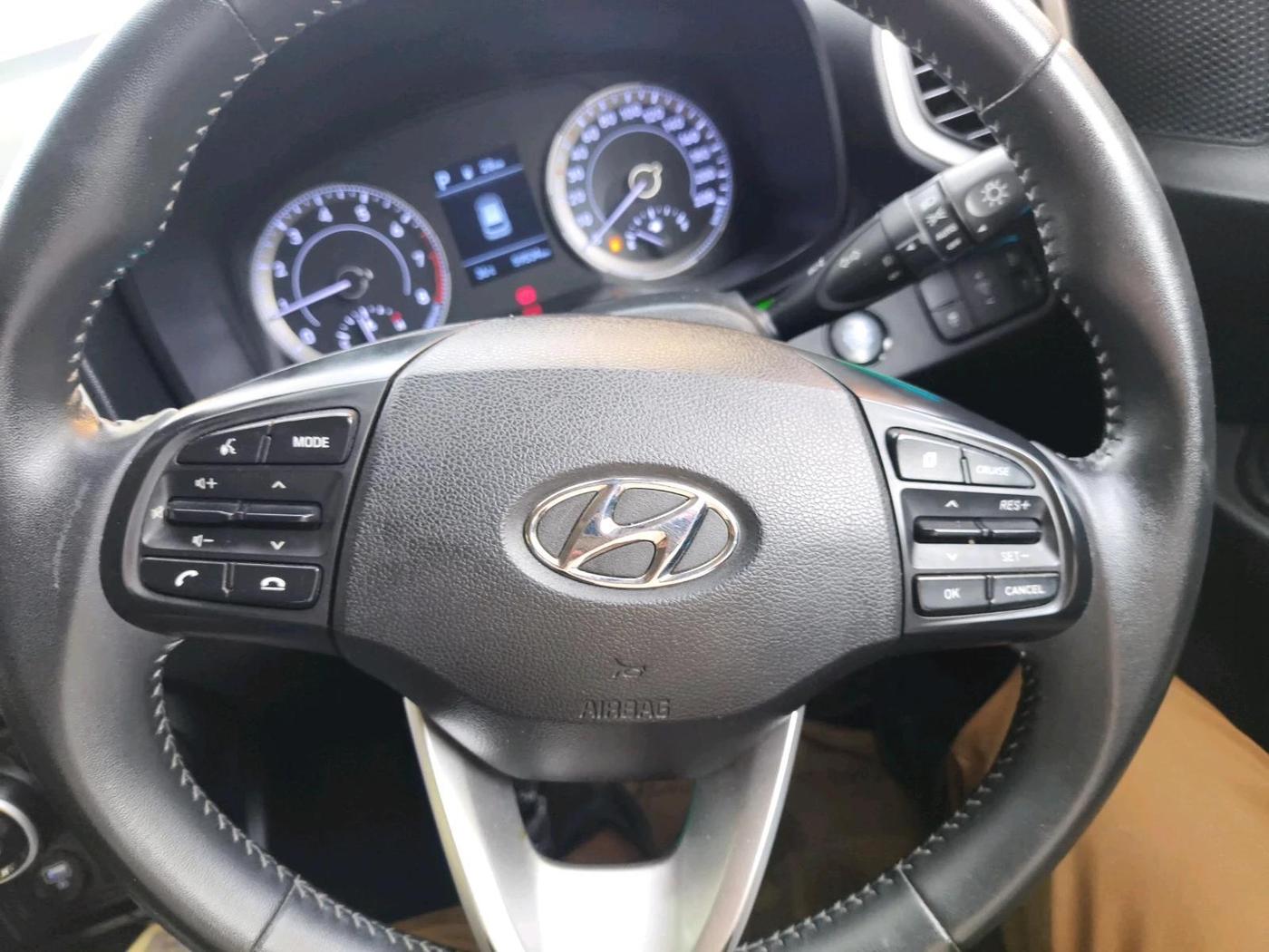 2019 Hyundai VENUE SX PLUS 1.0 TURBO DCT, Petrol, Automatic, 60,000 km, interior