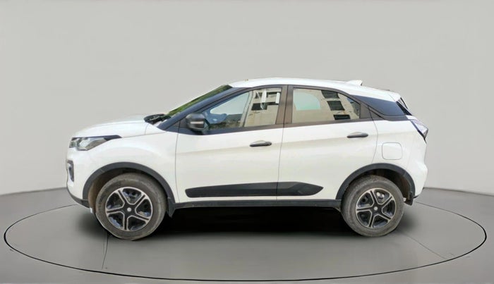 2022 Tata NEXON XE PETROL, Petrol, Manual, 33,614 km, exterior