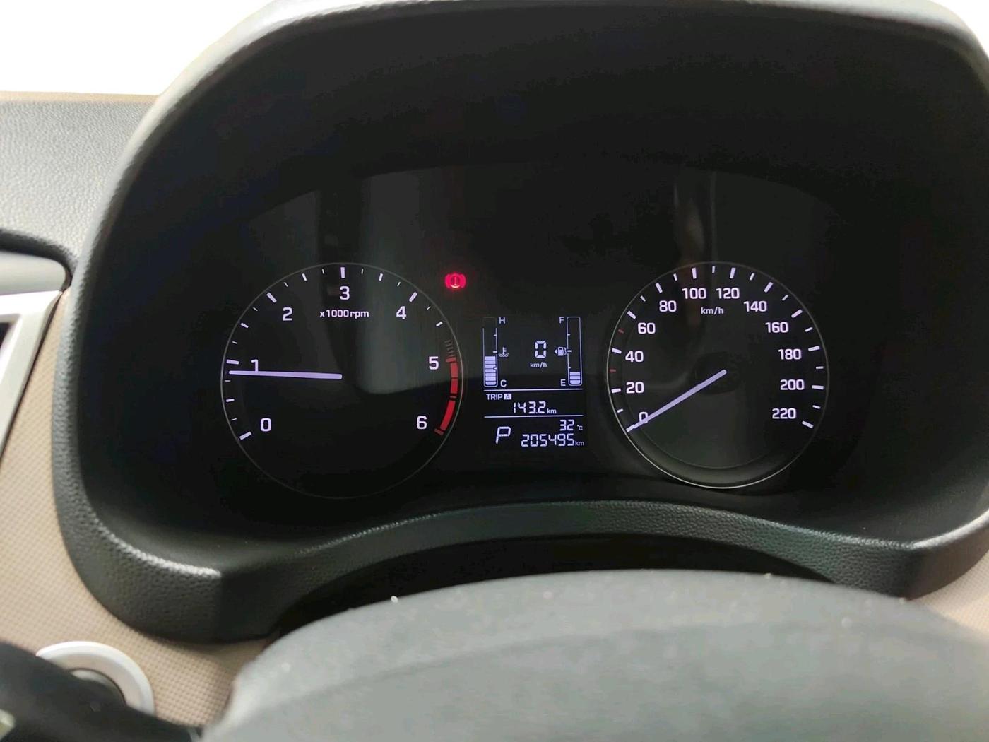 2016 Hyundai Creta SX PLUS AT 1.6 DIESEL, Diesel, Automatic, 2,05,495 km, interior