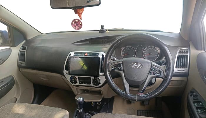 2013 Hyundai i20 SPORTZ 1.2, Petrol, Manual, 66,348 km, interior
