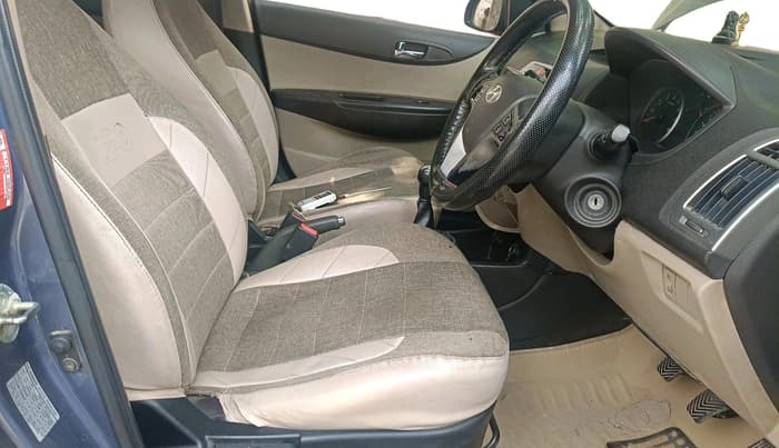 2013 Hyundai i20 SPORTZ 1.2, Petrol, Manual, 66,348 km, interior