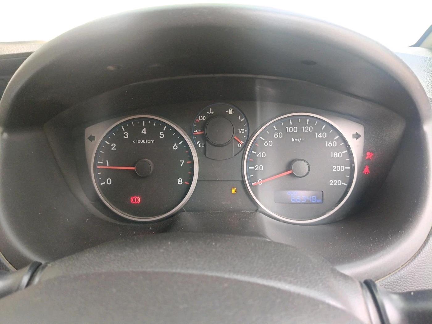 2013 Hyundai i20 SPORTZ 1.2, Petrol, Manual, 66,348 km, interior