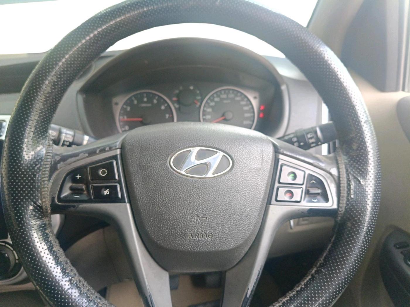 2013 Hyundai i20 SPORTZ 1.2, Petrol, Manual, 66,348 km, interior