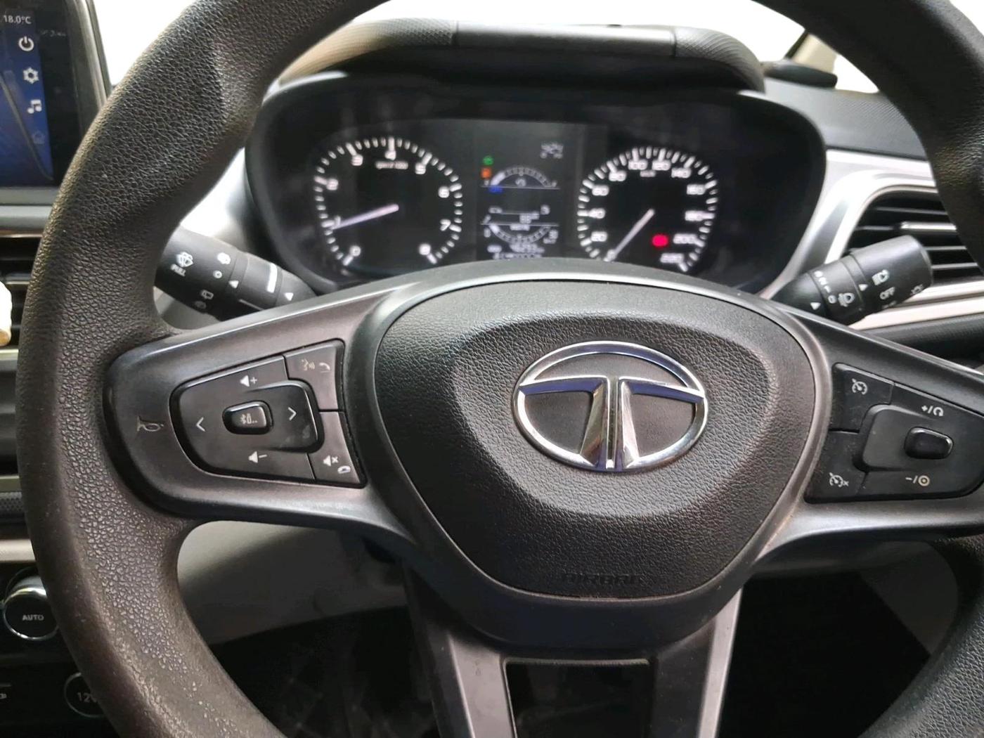 2022 Tata ALTROZ XZ PETROL, Petrol, Manual, 46,599 km, interior