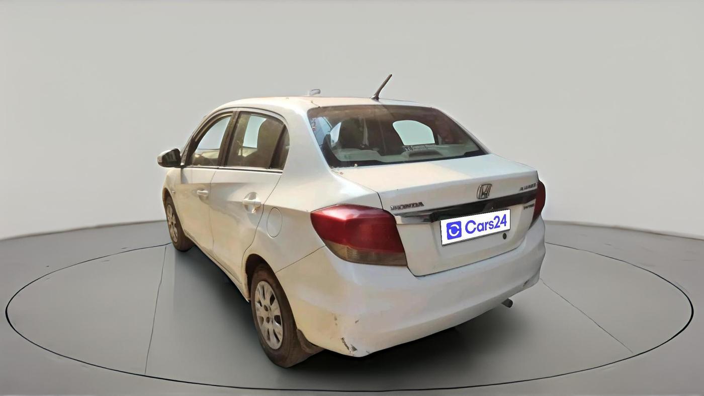 2015 Honda Amaze 1.2L I-VTEC S, CNG, Manual, 1,09,157 km, exterior