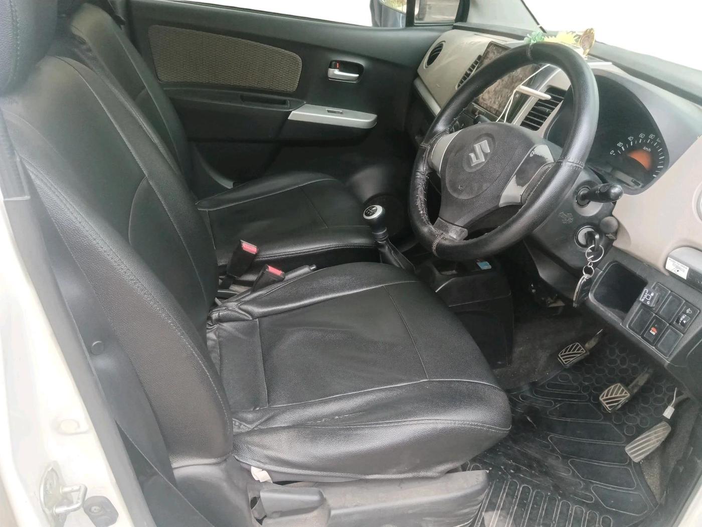 2014 Maruti Wagon R 1.0 LXI, CNG, Manual, 92,001 km, interior