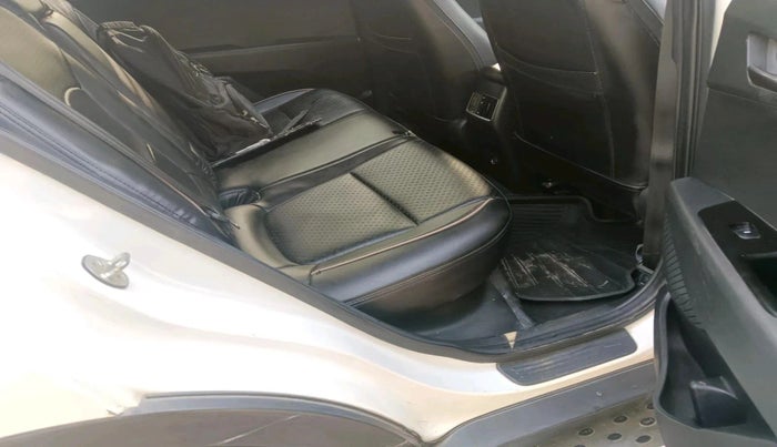 2017 Hyundai Creta SX PLUS AT 1.6 DIESEL, Diesel, Automatic, 86,064 km, interior