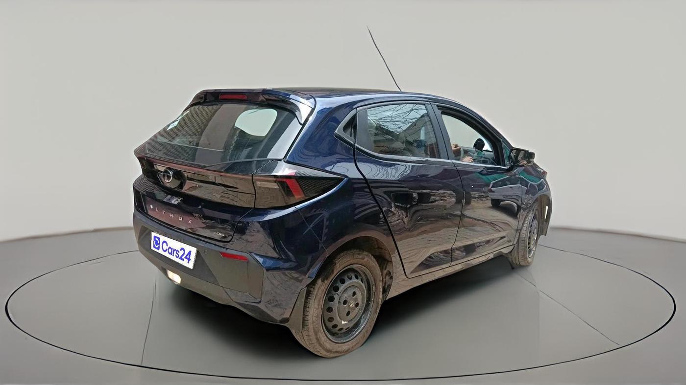 2026 Tata ALTROZ Smart CNG 5MT, CNG, Manual, 698 km, exterior