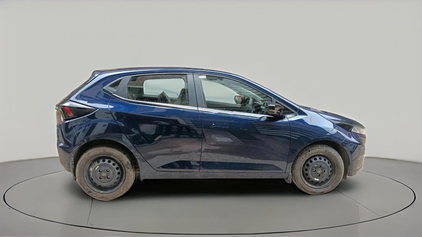 2026 Tata ALTROZ Smart CNG 5MT, CNG, Manual, 698 km, exterior