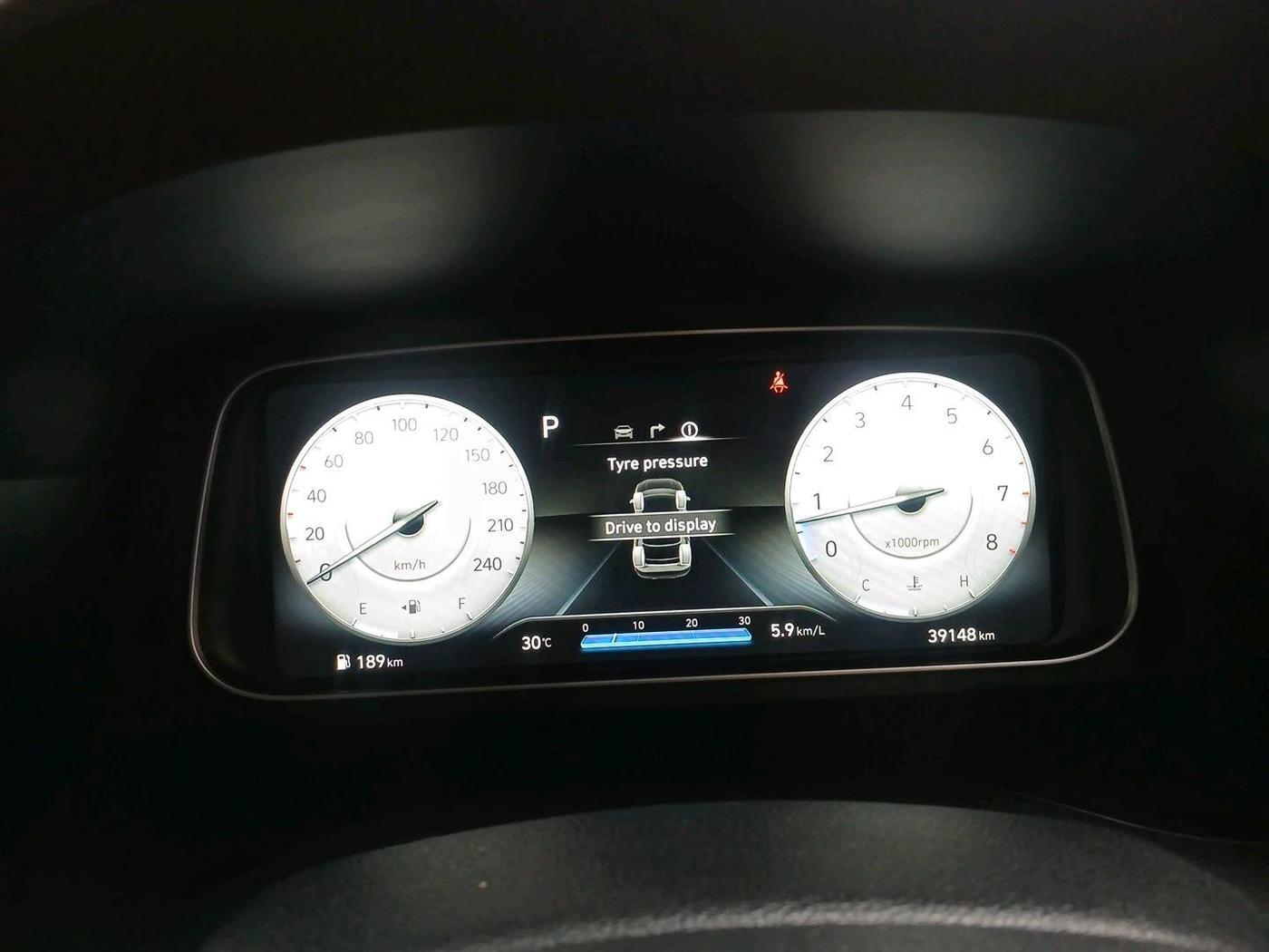 2021 Hyundai ALCAZAR 2.0 SIGNATURE (O) AT 6STR, Petrol, Automatic, 39,148 km, interior