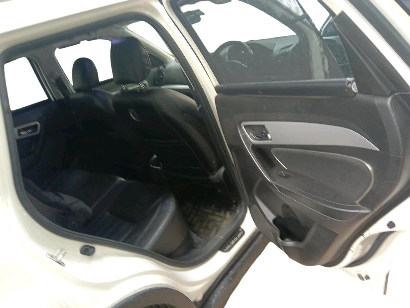2022 Maruti Vitara Brezza ZXI, Petrol, Manual, 34,518 km, interior