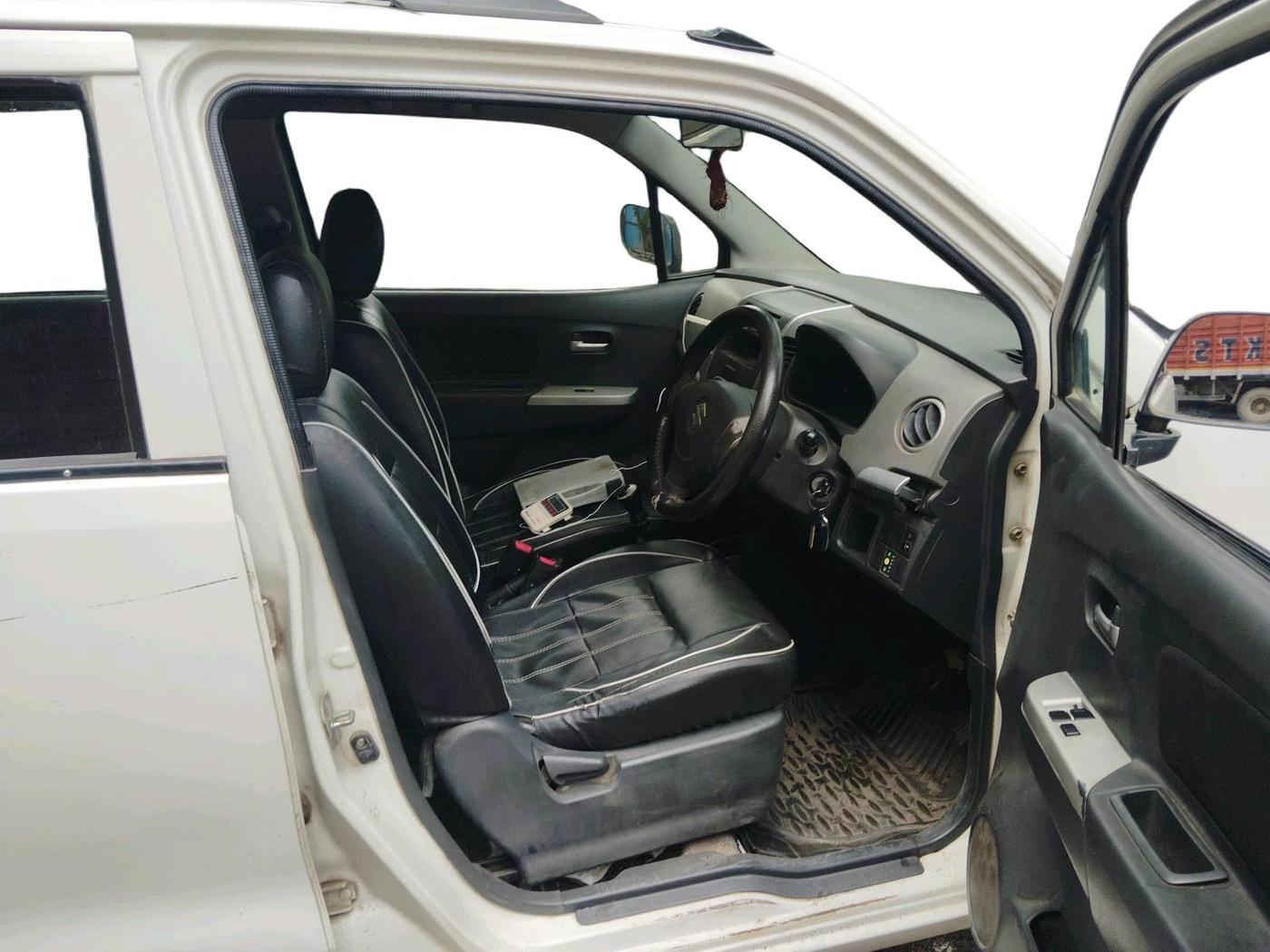 2012 Maruti Wagon R 1.0 LXI CNG, CNG, Manual, 1,39,417 km, interior