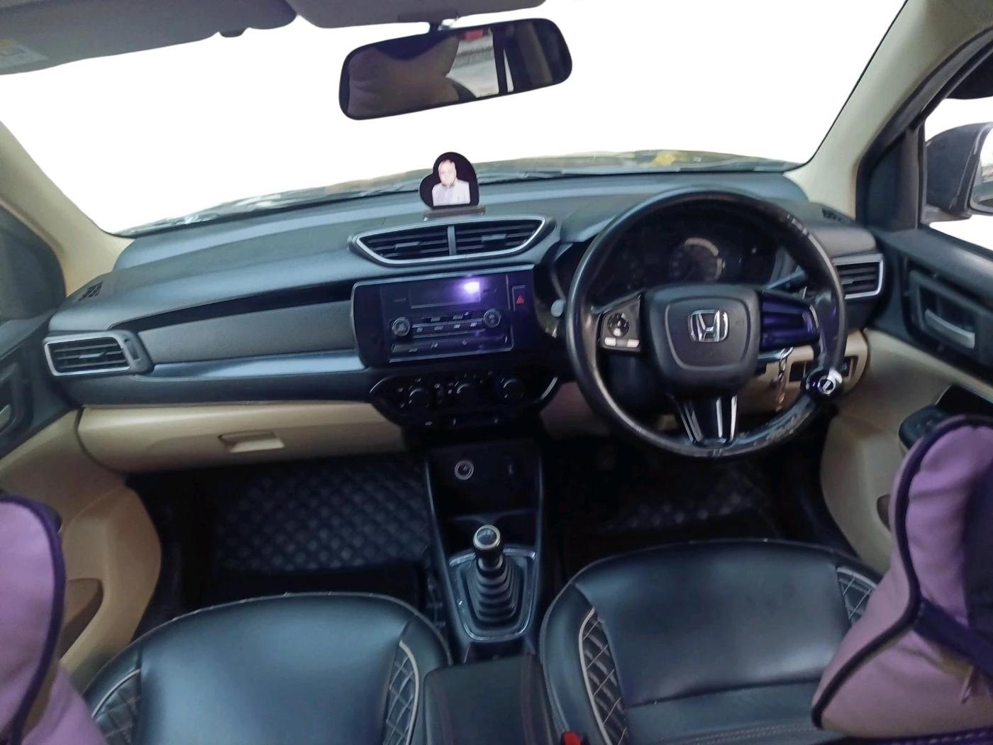 2018 Honda Amaze 1.2L I-VTEC S, CNG, Manual, 1,63,828 km, interior