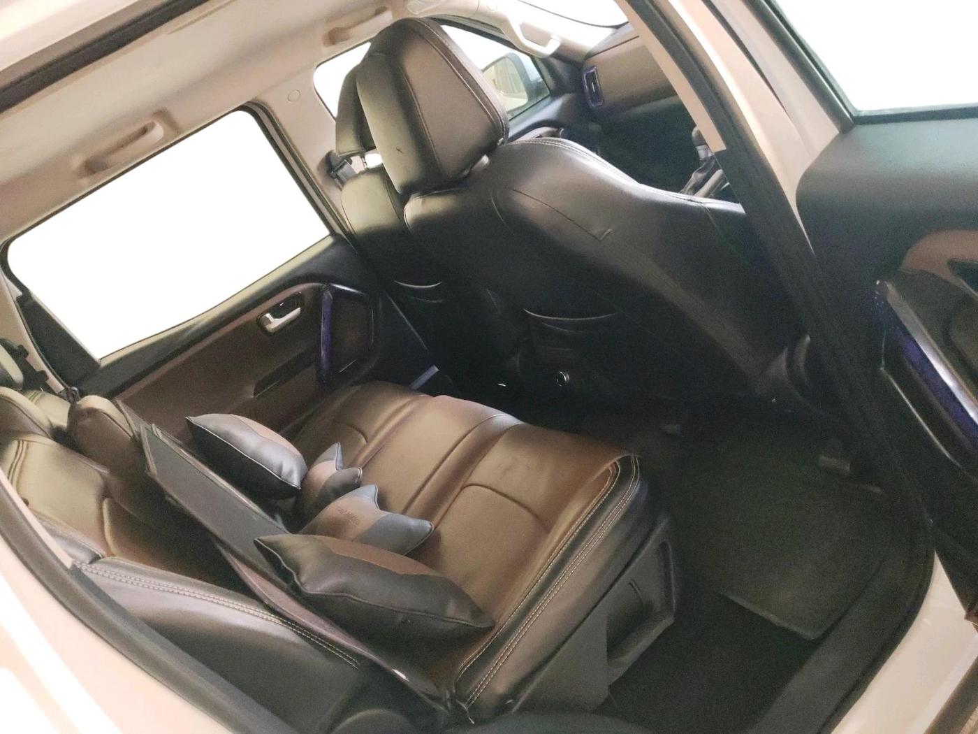 2023 Mahindra SCORPIO-N Z4 DIESEL AT 2WD 7 STR, Diesel, Automatic, 47,201 km, interior