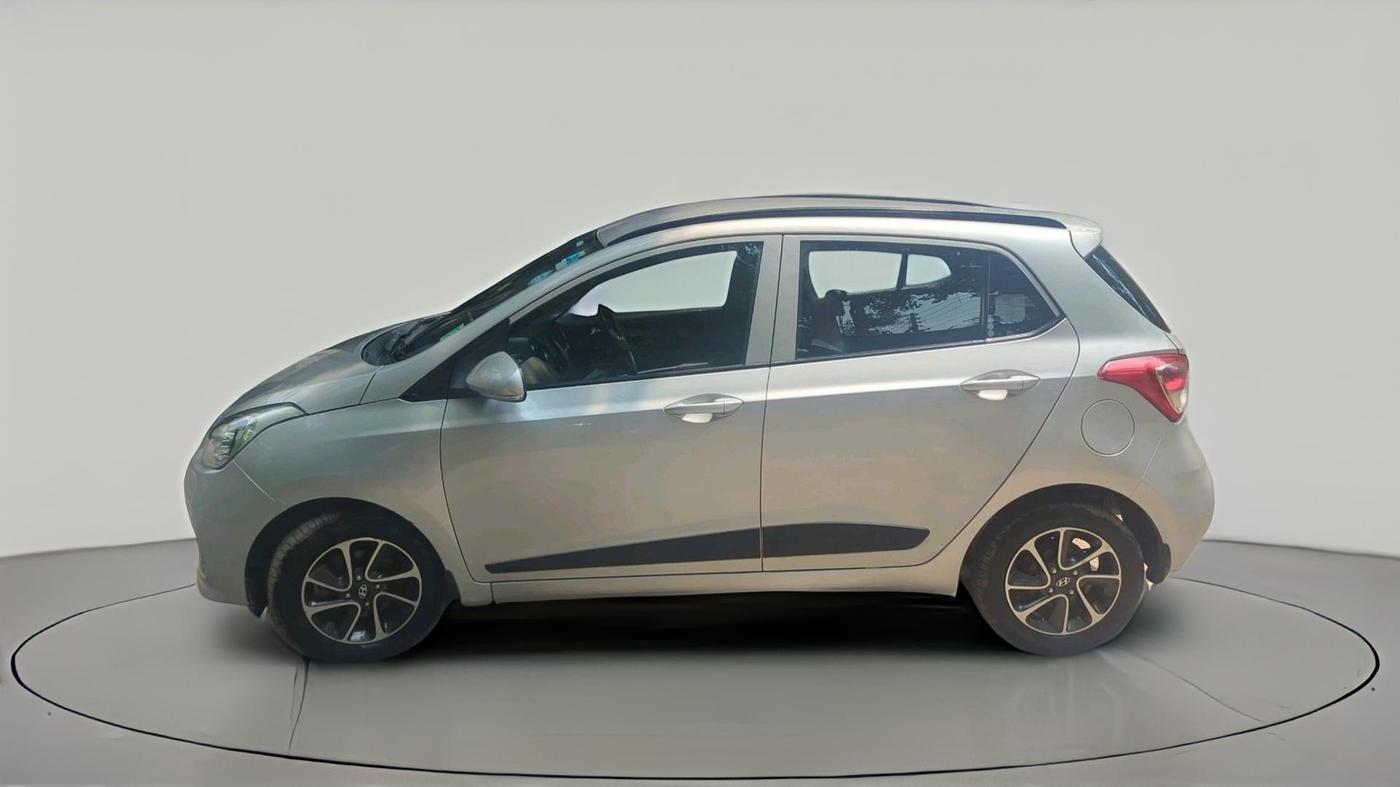 2017 Hyundai Grand i10 SPORTZ (O) AT 1.2 KAPPA VTVT, Petrol, Automatic, 42,150 km, exterior