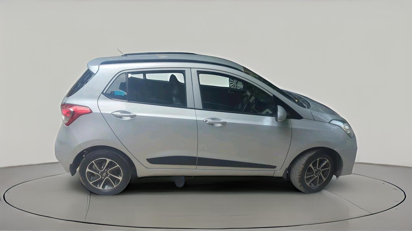2017 Hyundai Grand i10 SPORTZ (O) AT 1.2 KAPPA VTVT, Petrol, Automatic, 42,150 km, exterior