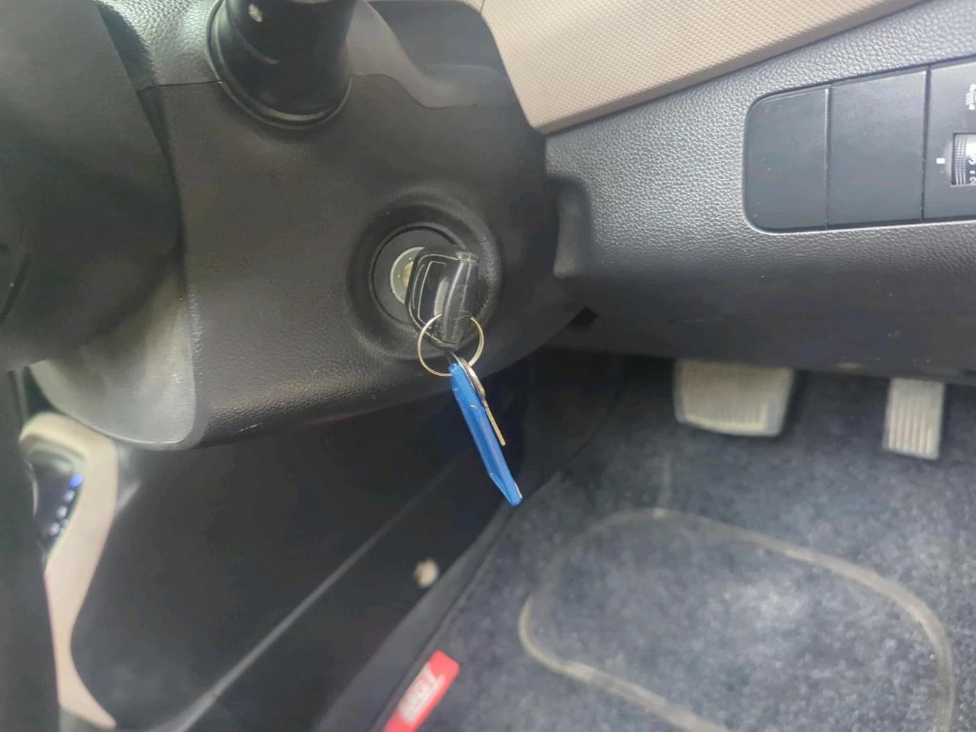 2017 Hyundai Grand i10 SPORTZ (O) AT 1.2 KAPPA VTVT, Petrol, Automatic, 42,150 km, interior