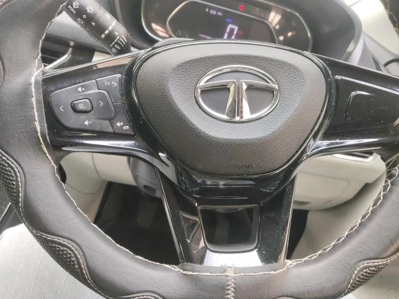 2022 Tata NEXON XZ PLUS PETROL, Petrol, Manual, 24,554 km, interior