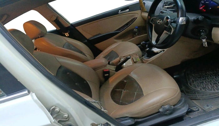 2011 Hyundai Verna FLUIDIC 1.6 VTVT, CNG, Manual, 1,07,833 km, interior