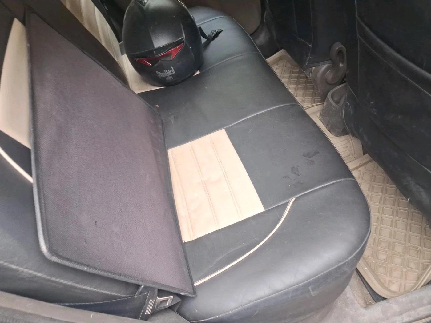 2015 Hyundai i10 SPORTZ 1.1, Petrol, Manual, 95,768 km, interior