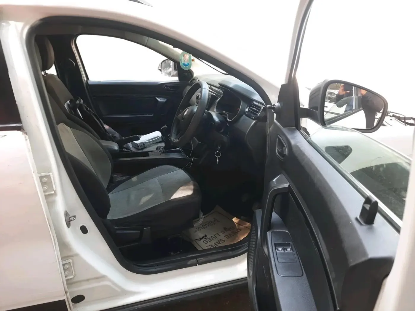 2022 Renault Kiger RXE MT, Petrol, Manual, 65,203 km, interior