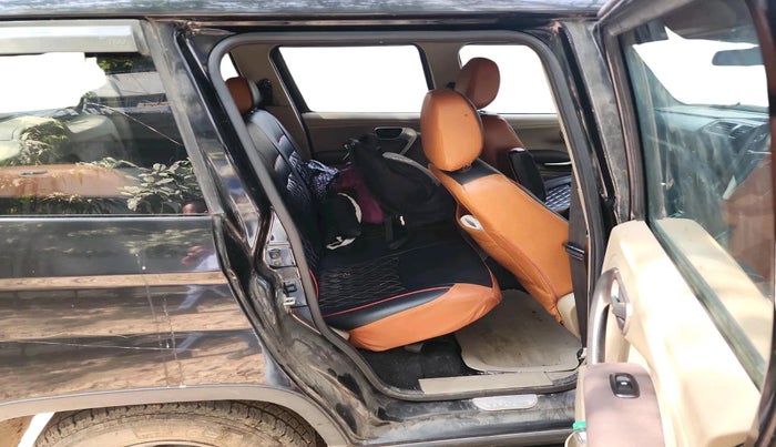 2019 Mahindra TUV300 T10, Diesel, Manual, 20,653 km, interior
