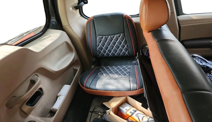 2019 Mahindra TUV300 T10, Diesel, Manual, 20,653 km, interior