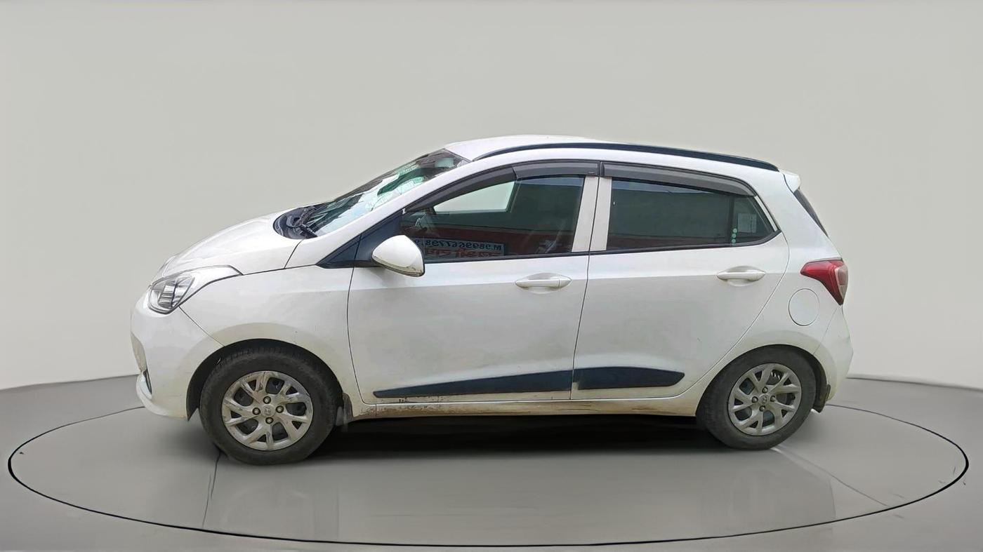 2017 Hyundai Grand i10 SPORTZ (O) 1.2 KAPPA VTVT, CNG, Manual, 1,60,193 km, exterior
