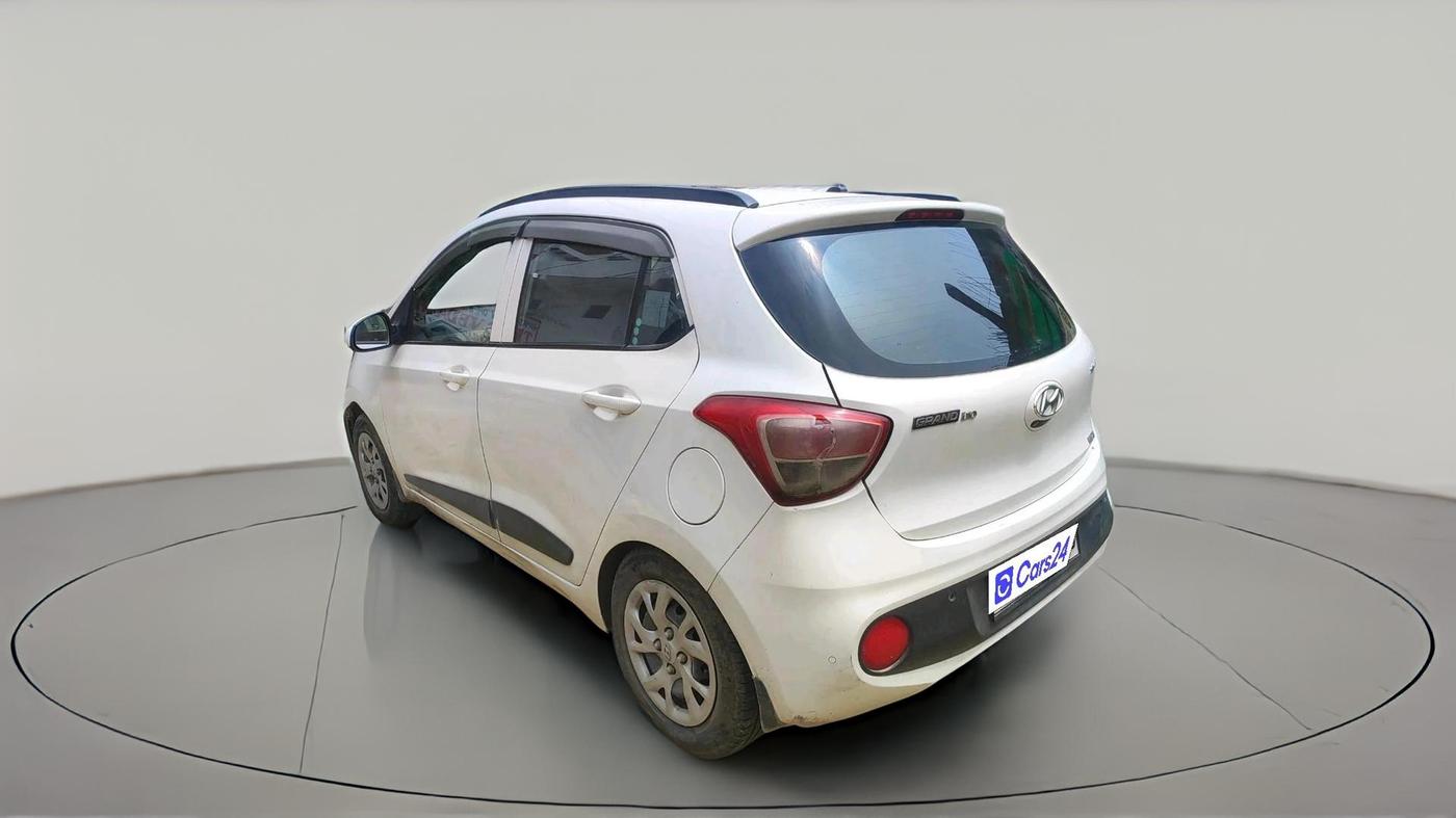 2017 Hyundai Grand i10 SPORTZ (O) 1.2 KAPPA VTVT, CNG, Manual, 1,60,193 km, exterior