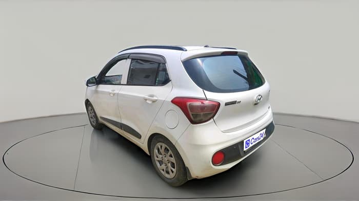 2017 Hyundai Grand i10 SPORTZ (O) 1.2 KAPPA VTVT, CNG, Manual, 1,60,500 km, exterior