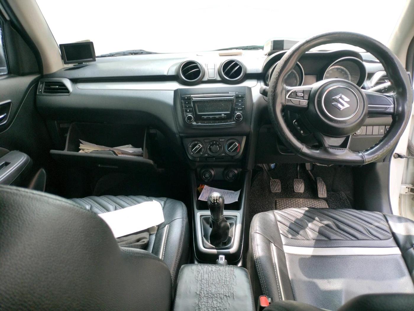 2019 Maruti Swift VXI, CNG, Manual, 51,737 km, interior