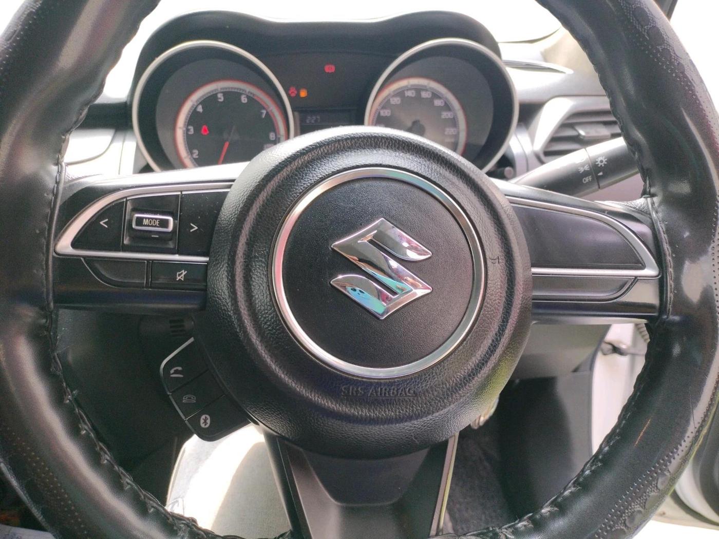2019 Maruti Swift VXI, CNG, Manual, 51,737 km, interior