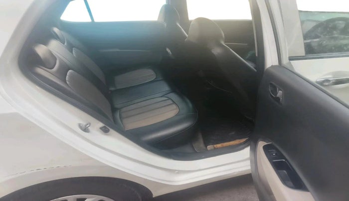 2017 Hyundai Grand i10 SPORTZ U2 1.2 CRDI, Diesel, Manual, 93,629 km, interior