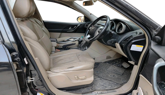 2016 Mahindra XUV500 W10 AT 1.99, Diesel, Automatic, 1,28,989 km, interior